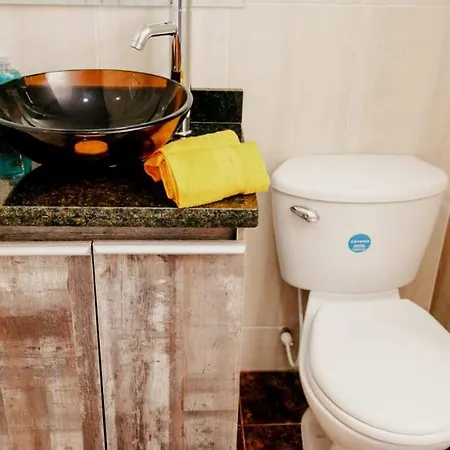Linda Vista Y Excelente Ubicación Apartamento *
